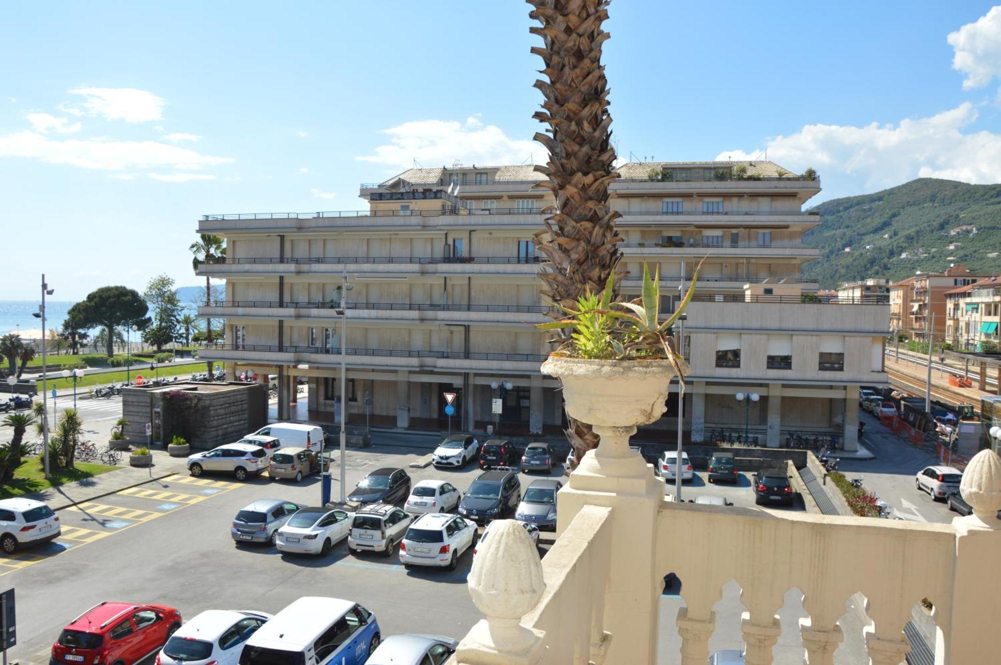 Hotel Doria Chiavari Exterior photo
